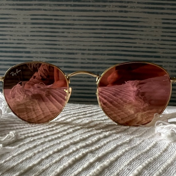 Ray-ban Round Sunglasses - Picture 4 of 4